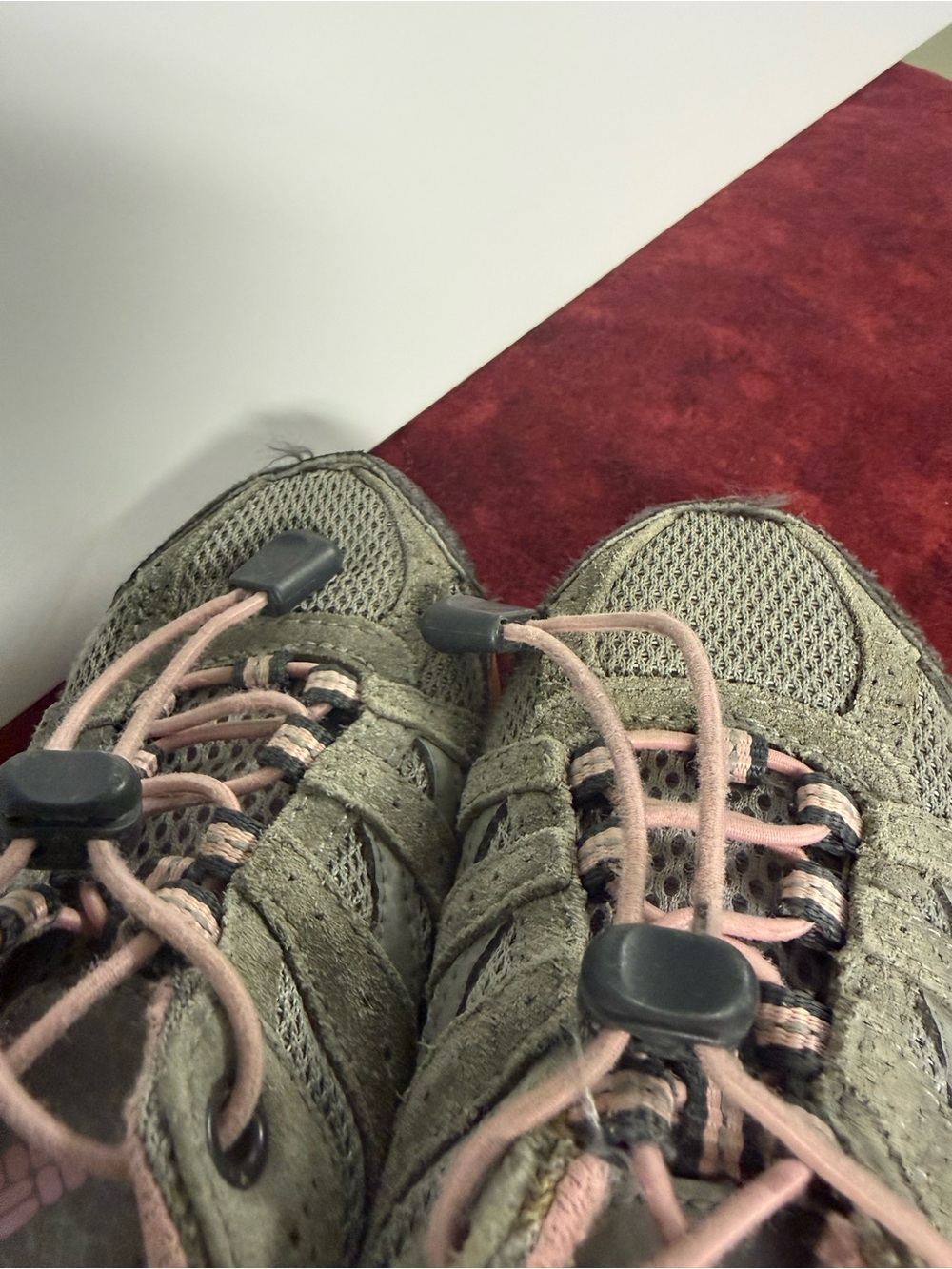 Columbia Girls Size 11 Hiking Trail Shoes Gray Pink Bungee Lace Outdoor - Picture 11 of 11